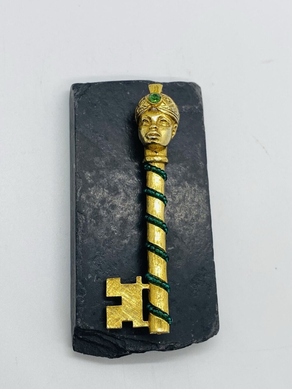 VTG FLORENZA Brooch Signed Key W/ Green Twisted Seed Bead Aladdin Style Figure